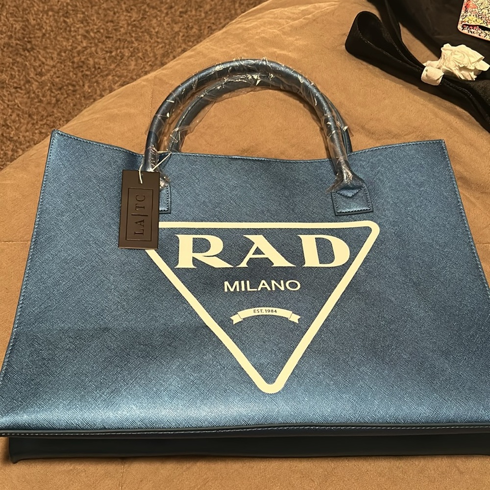 LA Trading “RAD” tote - Picture 4 of 4